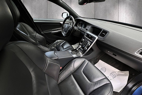Volvo V60 9 of 23
