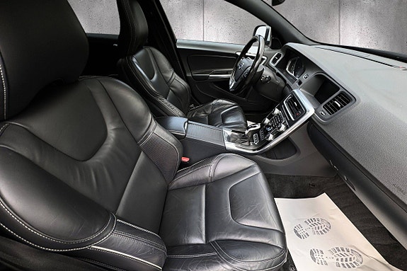 Volvo V60 15 of 23