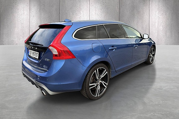 Volvo V60 7 of 23