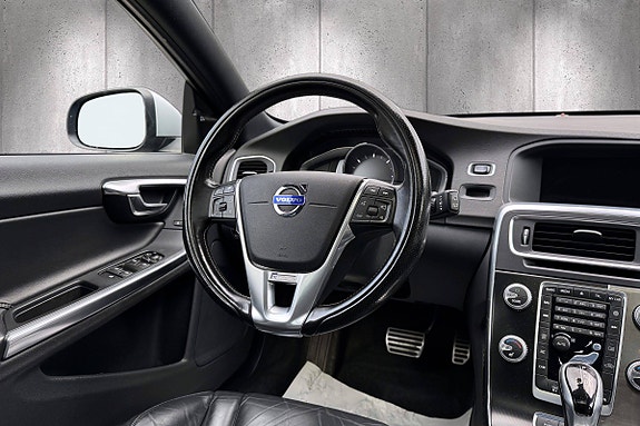 Volvo V60 11 of 23