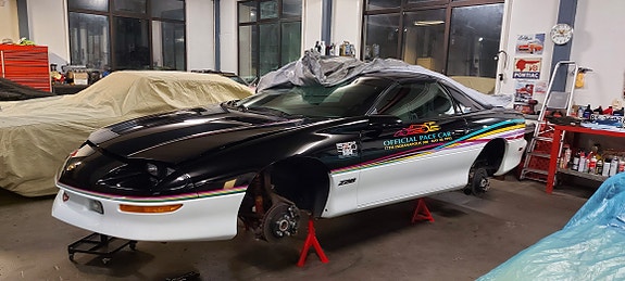 Chevrolet Camaro 6 of 13