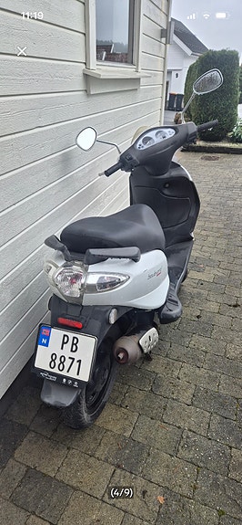 Derbi Boulevard 50 3 of 9