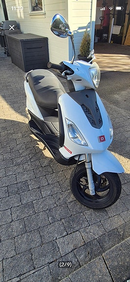 Derbi Boulevard 50 4 of 9
