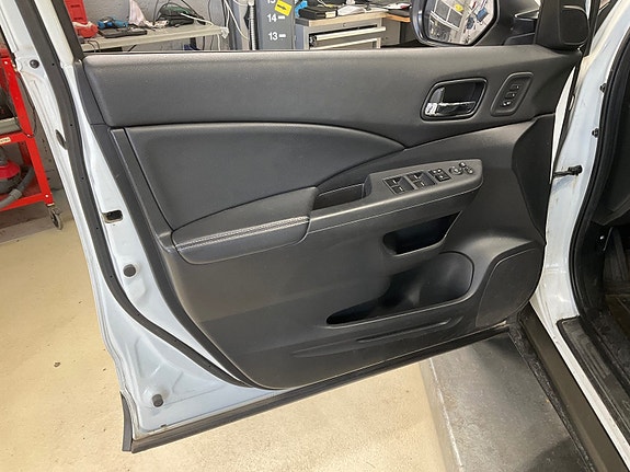 Honda CR-V 9 of 15
