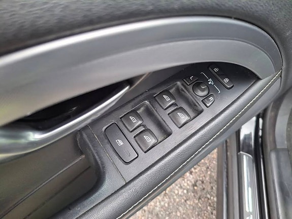 Volvo V70 11 of 16