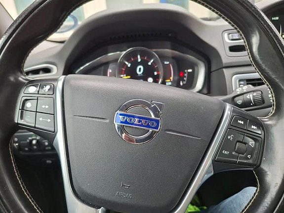 Volvo V70 5 of 16