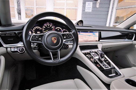 Porsche Panamera 25 of 26