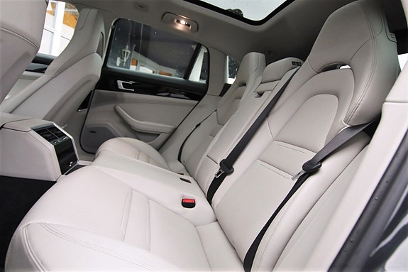 Porsche Panamera 22 of 26
