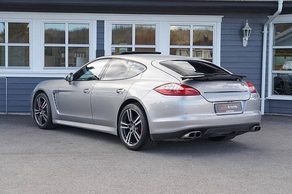 Porsche Panamera 4 of 20