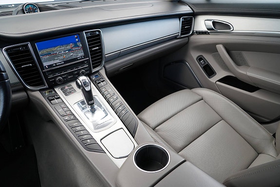 Porsche Panamera 8 of 20