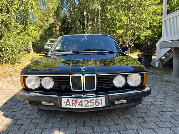 BMW 728i 4 of 25