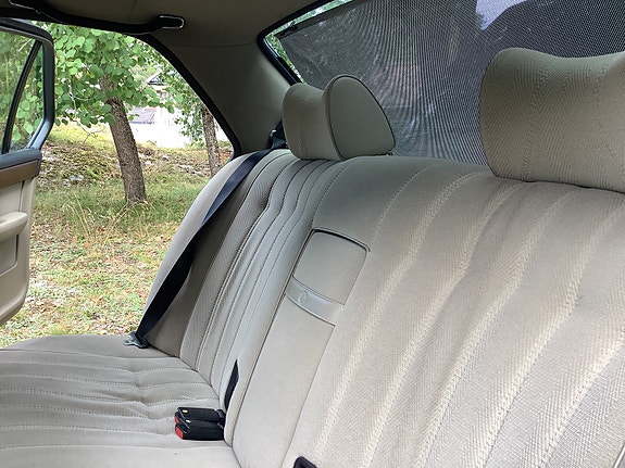 BMW 728i 18 of 25