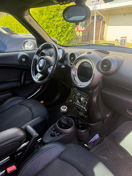 MINI Countryman Cooper D 7 of 11
