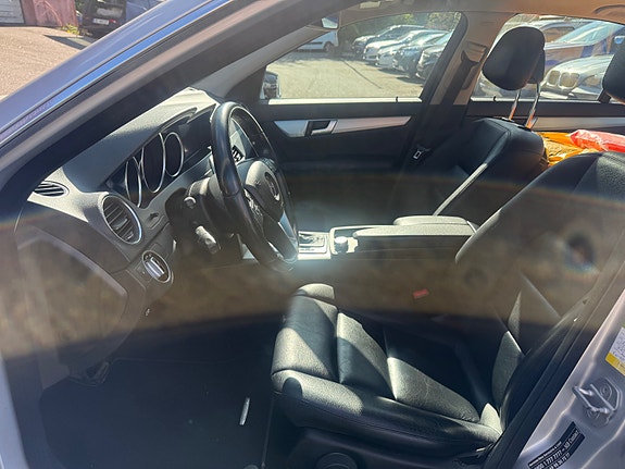 Mercedes-Benz C220 d 10 of 13