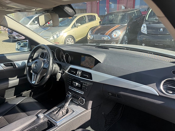 Mercedes-Benz C220 d 11 of 13