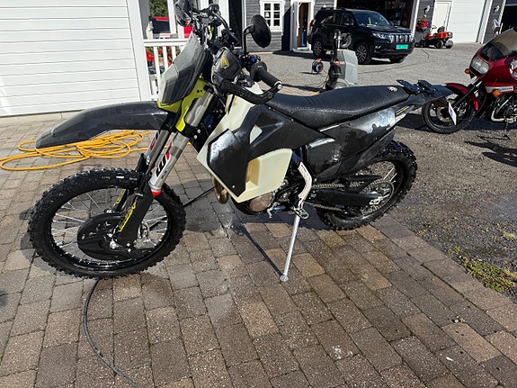 Husqvarna FE 501 2 of 10