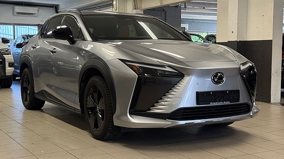 Lexus RZ450e 9 of 30