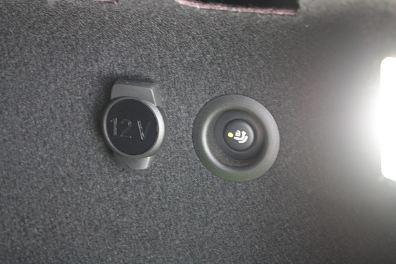 BMW iX1 24 of 30