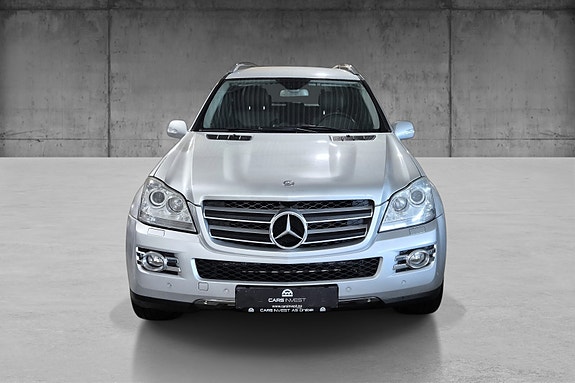Mercedes-Benz GL320 8 of 23