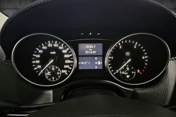 Mercedes-Benz GL320 23 of 23
