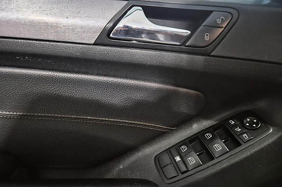 Mercedes-Benz GL320 21 of 23