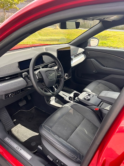 Ford Mustang Mach-E 7 of 14