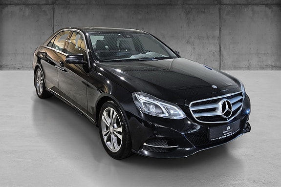 Mercedes-Benz 220 D 7 of 19