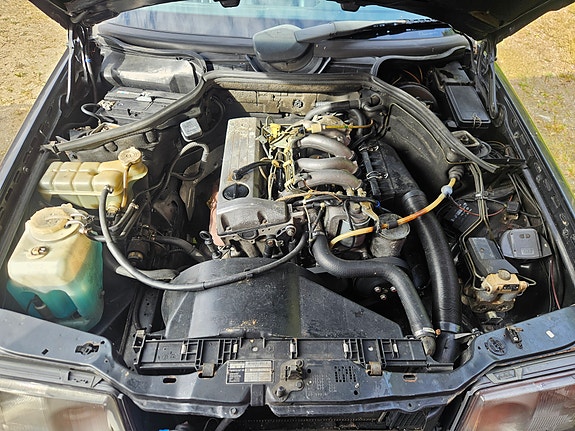 Mercedes-Benz E200 d 8 of 9
