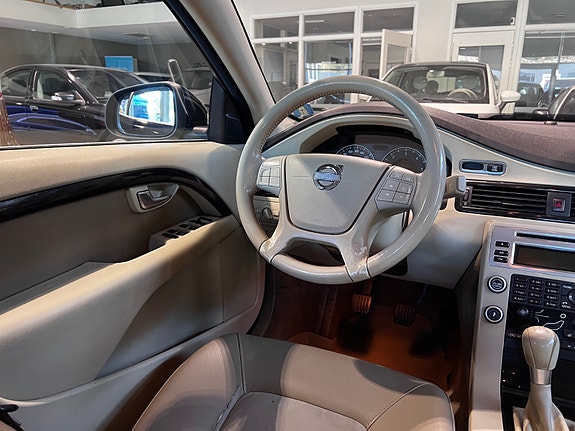 Volvo S80 26 of 30