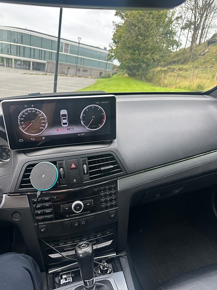 Mercedes-Benz E350 22 of 27