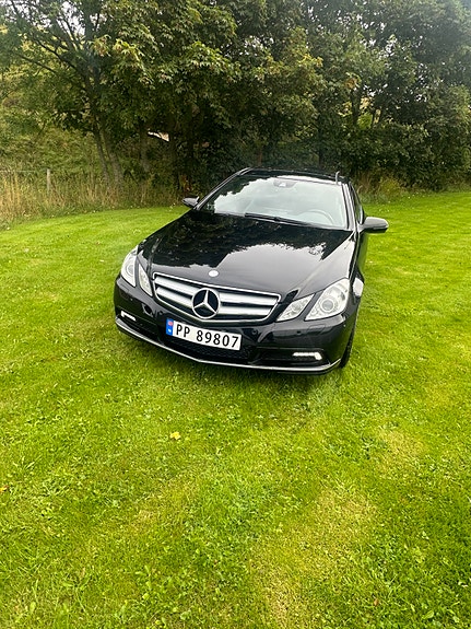 Mercedes-Benz E350 2 of 27