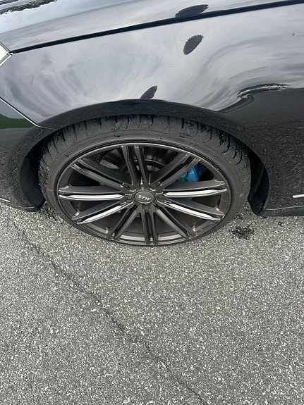 Mercedes-Benz E350 26 of 27