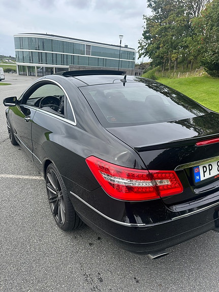 Mercedes-Benz E350 19 of 27