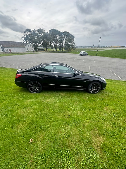 Mercedes-Benz E350 10 of 27