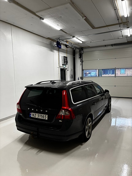 Volvo V70 5 of 14