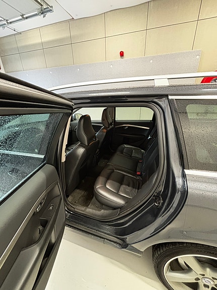 Volvo V70 13 of 14