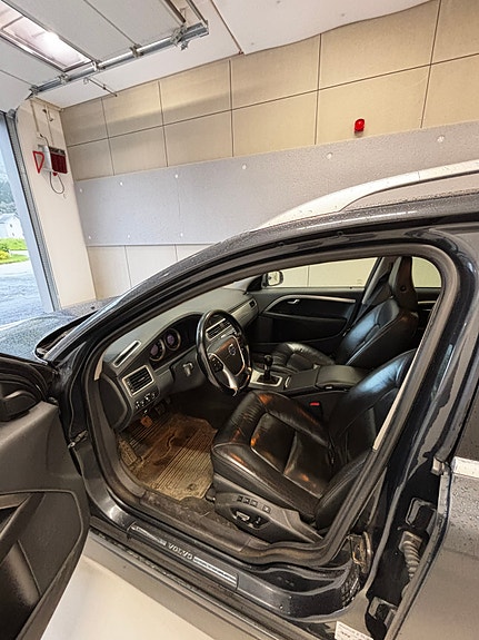 Volvo V70 14 of 14