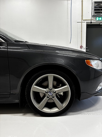 Volvo V70 7 of 14