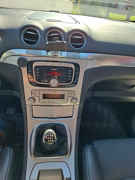 Ford S-MAX 5 of 17