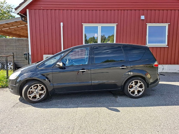 Ford S-MAX 3 of 17