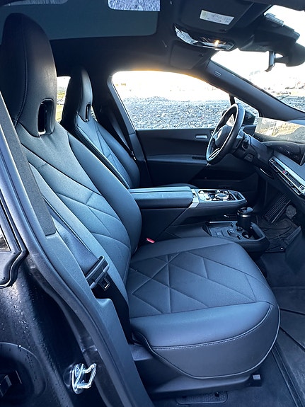 BMW iX 7 of 11