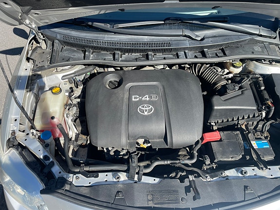Toyota Corolla 7 of 11