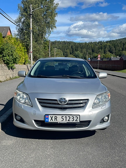 Toyota Corolla 2 of 11