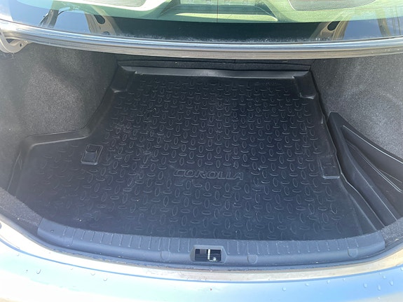 Toyota Corolla 8 of 11