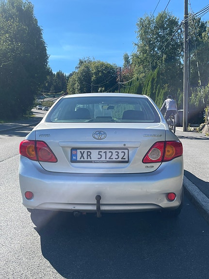 Toyota Corolla 4 of 11