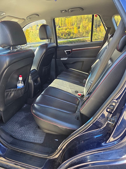 Hyundai Santa Fe 14 of 18
