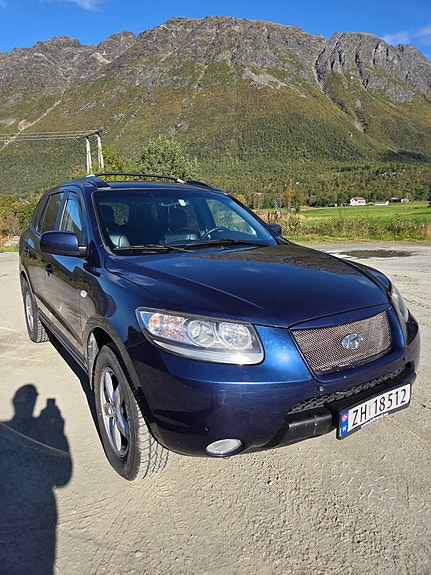 Hyundai Santa Fe 3 of 18