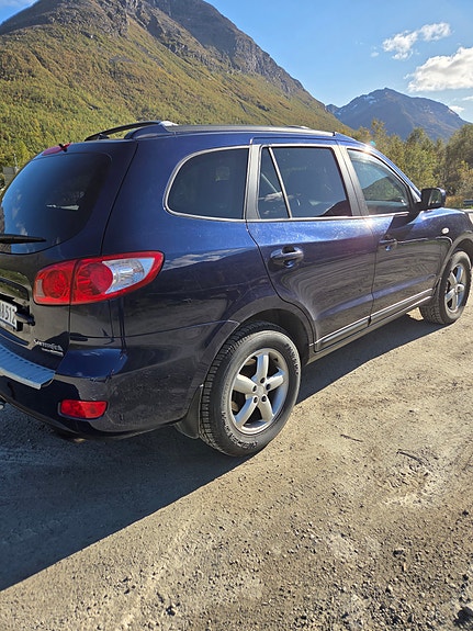 Hyundai Santa Fe 6 of 18