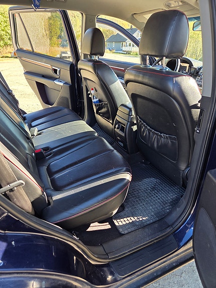 Hyundai Santa Fe 12 of 18