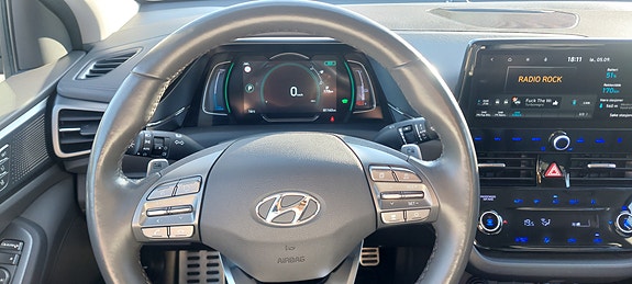 Hyundai IONIQ 10 of 20